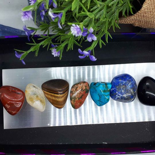 Selenite Large Bar + 7 Chakra Gemstones (Charging 6" inch Selenite Platform)